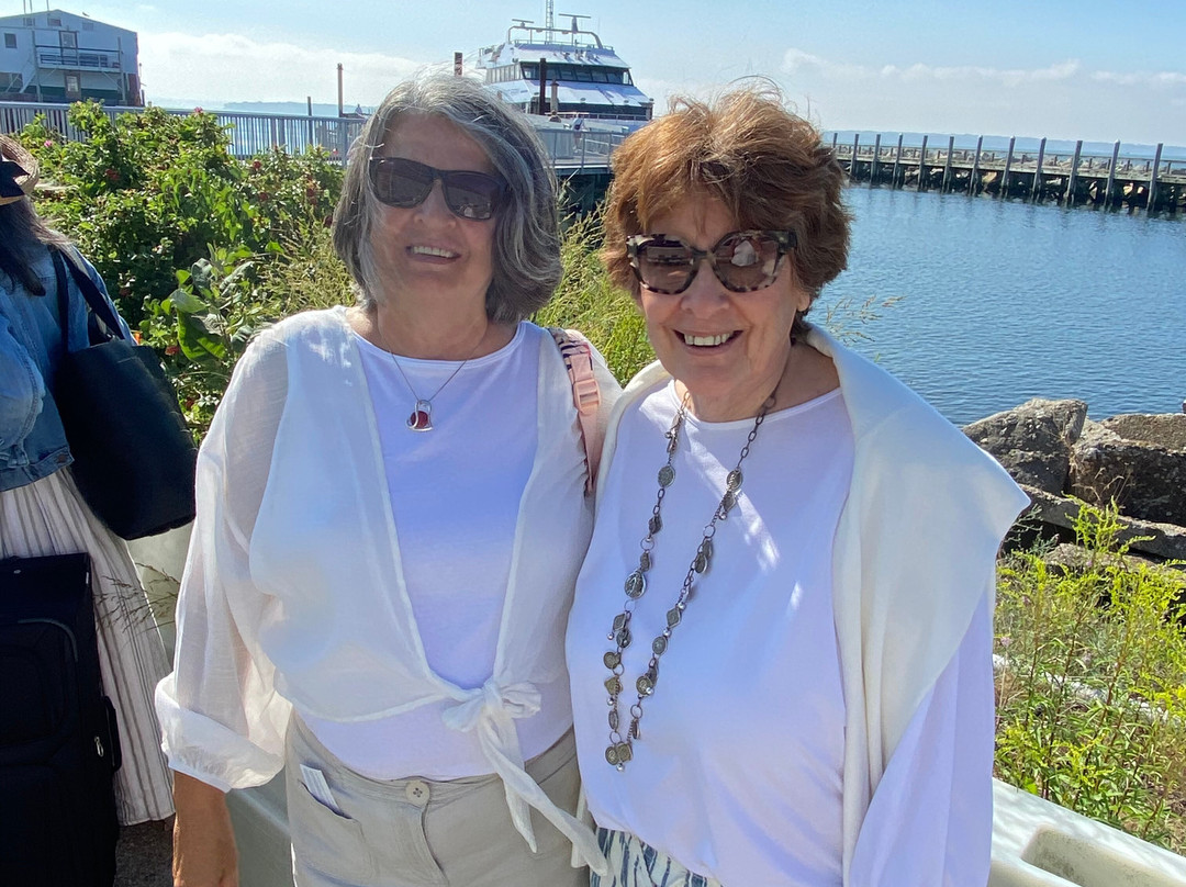 Oak Bluffs Land and Wharf Co.