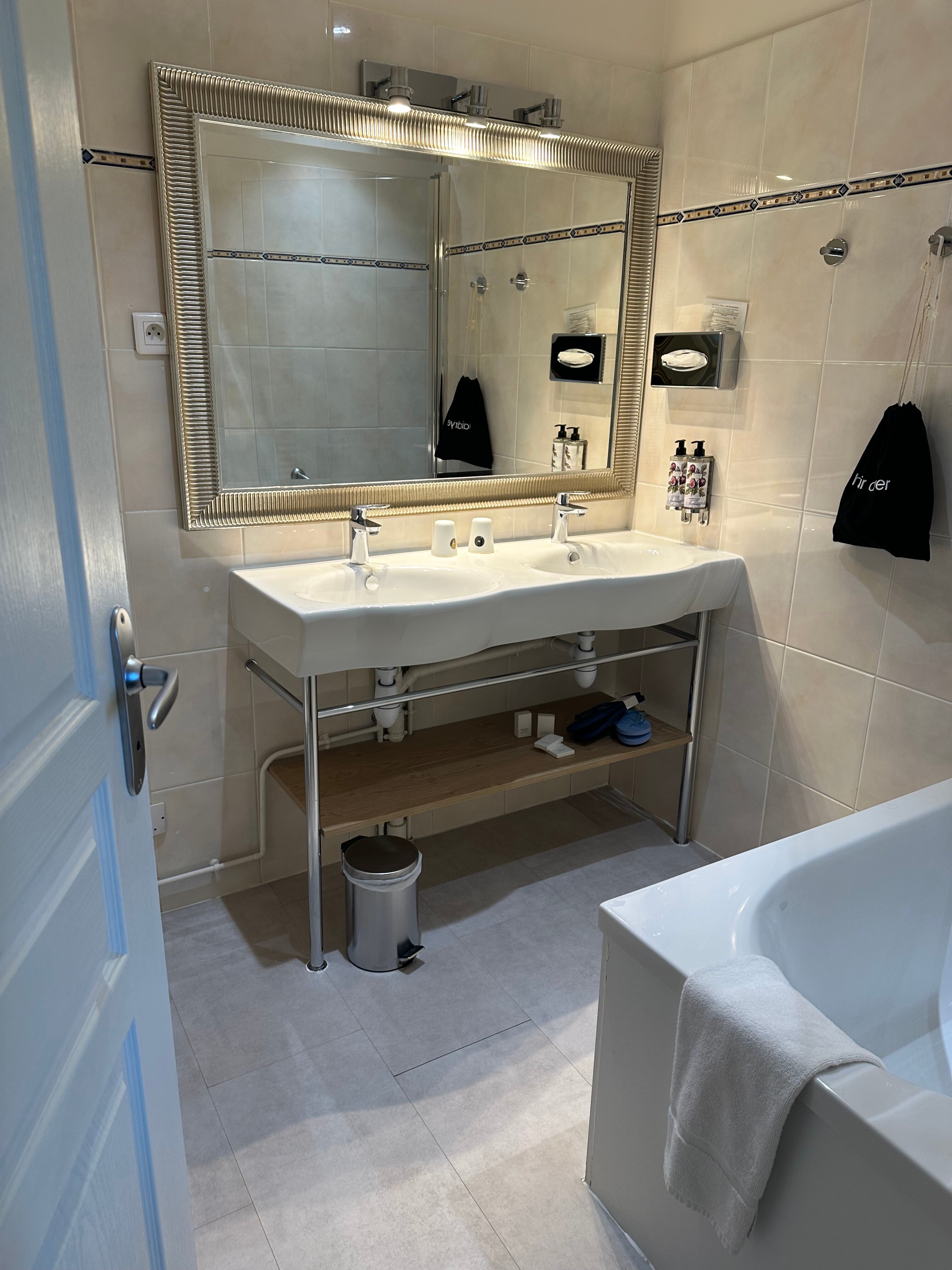 克洛阿布艾斯酒店-浴室