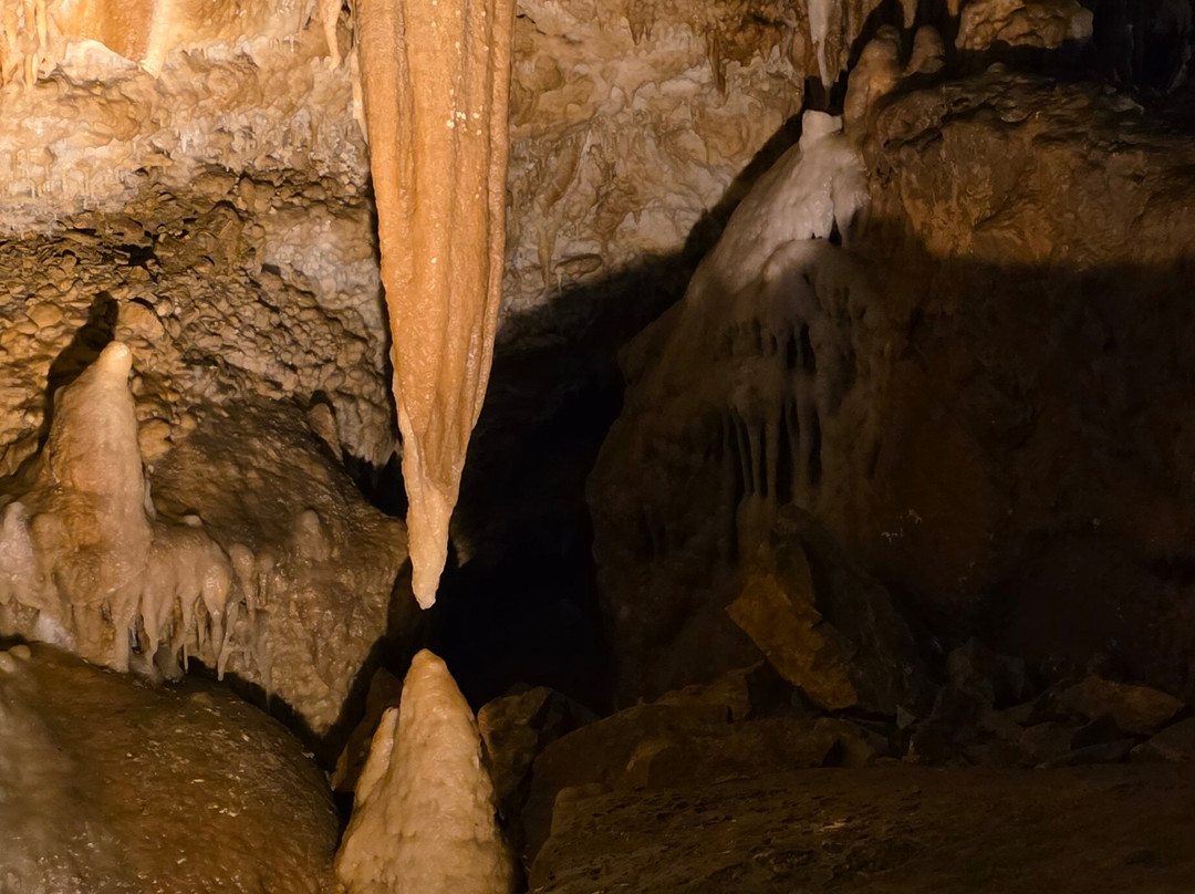 Grotte de la Fileuse de Verre-Courniou必去景点
