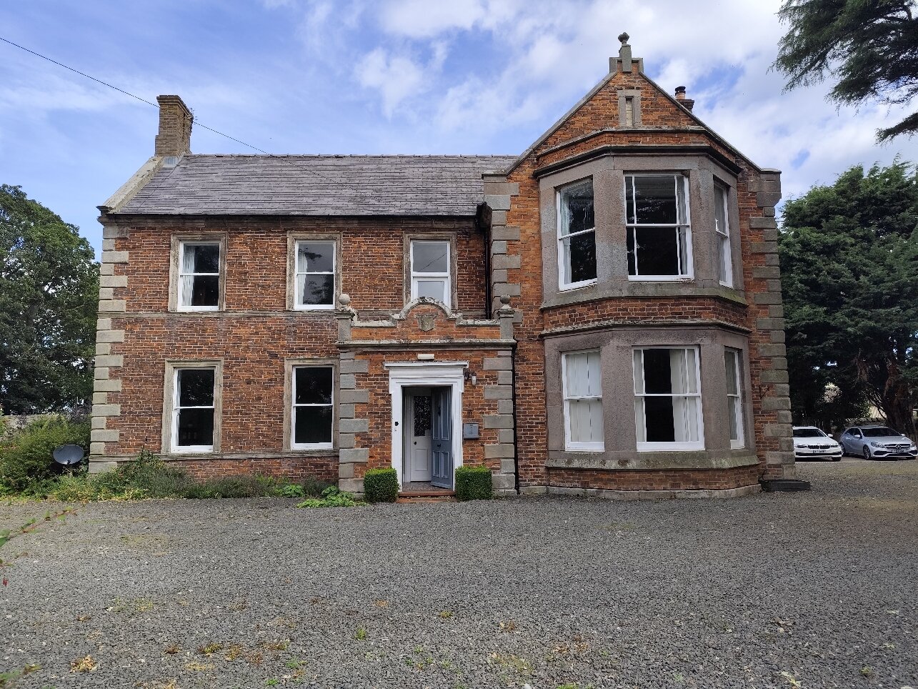 Broomhouse Farmhouse-官方