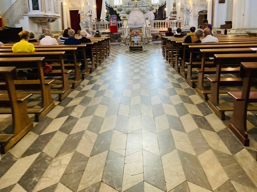 Basilica di Santa Maria della Neve-Cuglieri必去景点