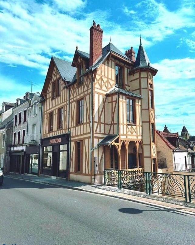 Logis Hotel La Maison a Pan De Bois