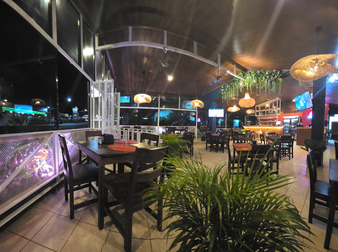 Rojo Coral Seafood Restaurant