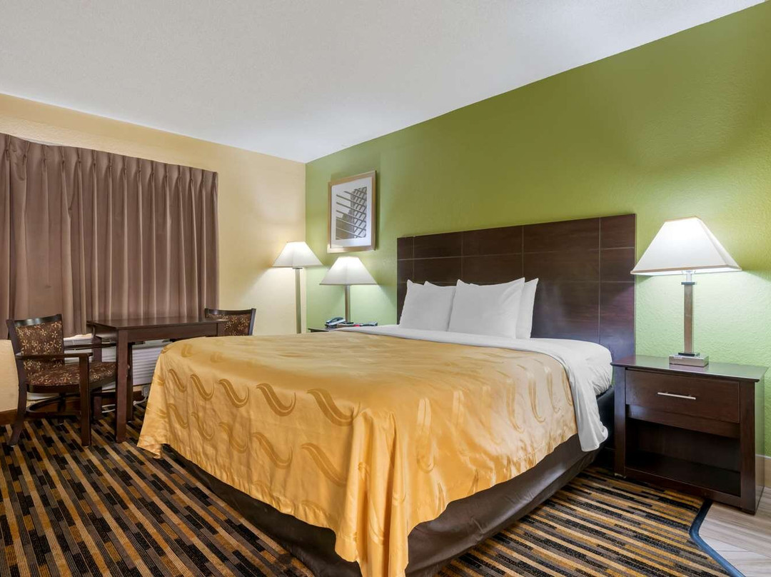 Quality Inn and Suites Mount Dora主图