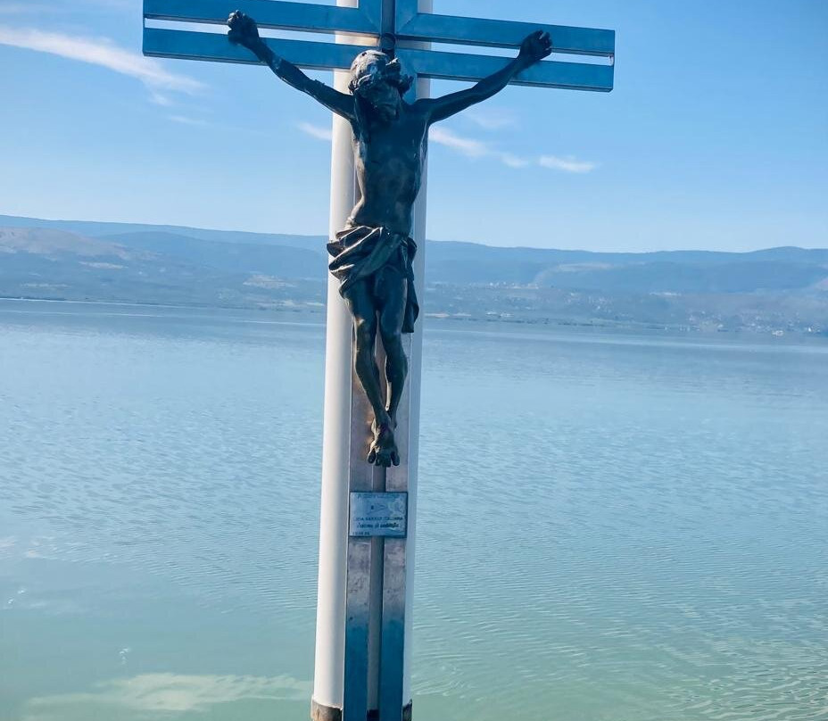 NavigaVarano-Foce Varano必去景点