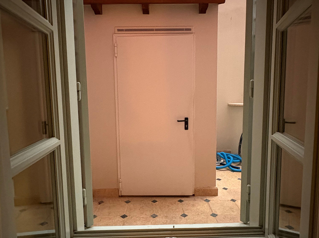 波利蒂酒店主图