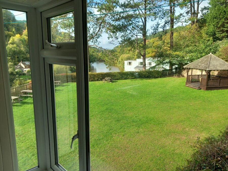 The Royal Lodge主图