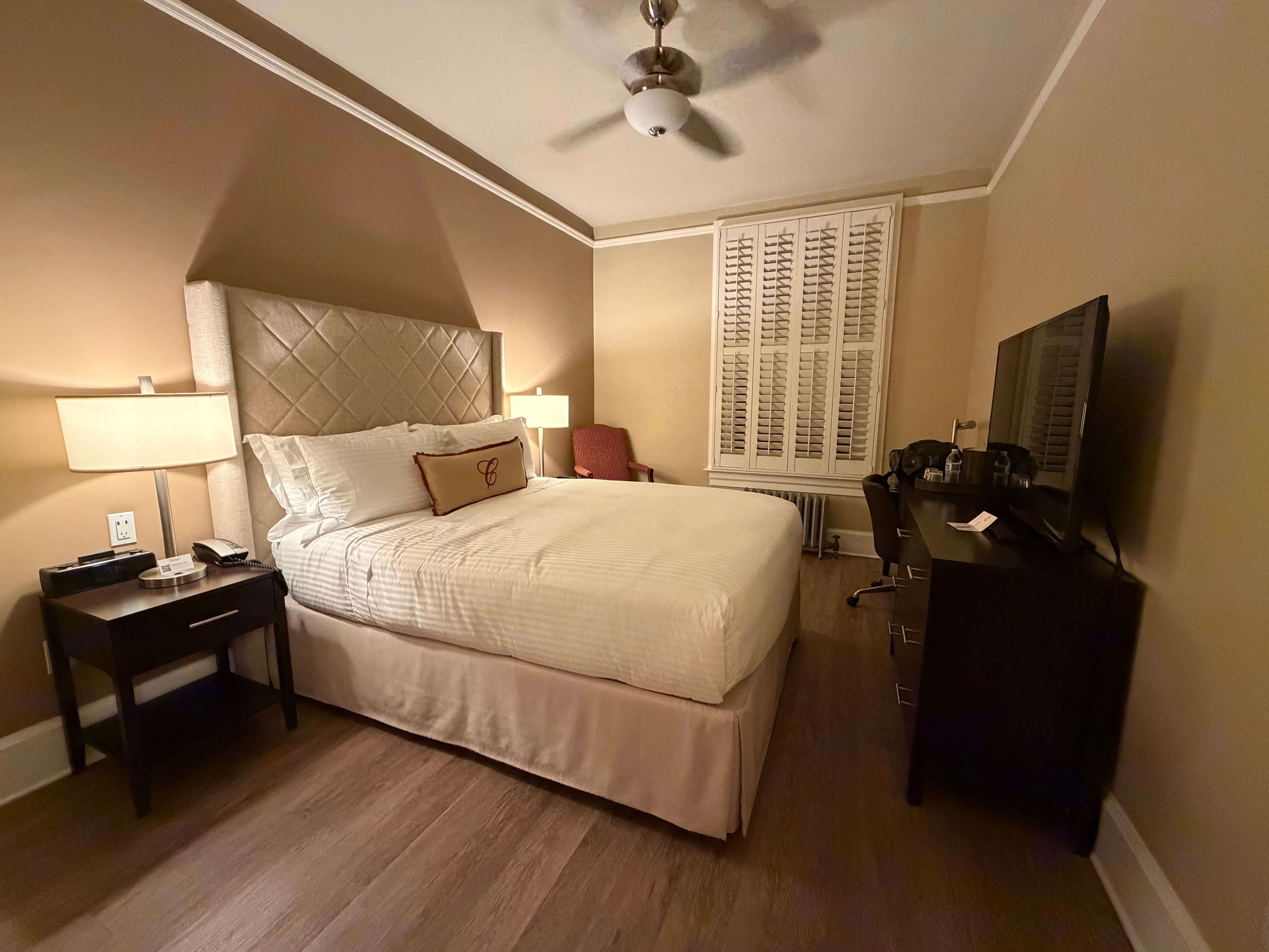 红衣主教酒店-客卧