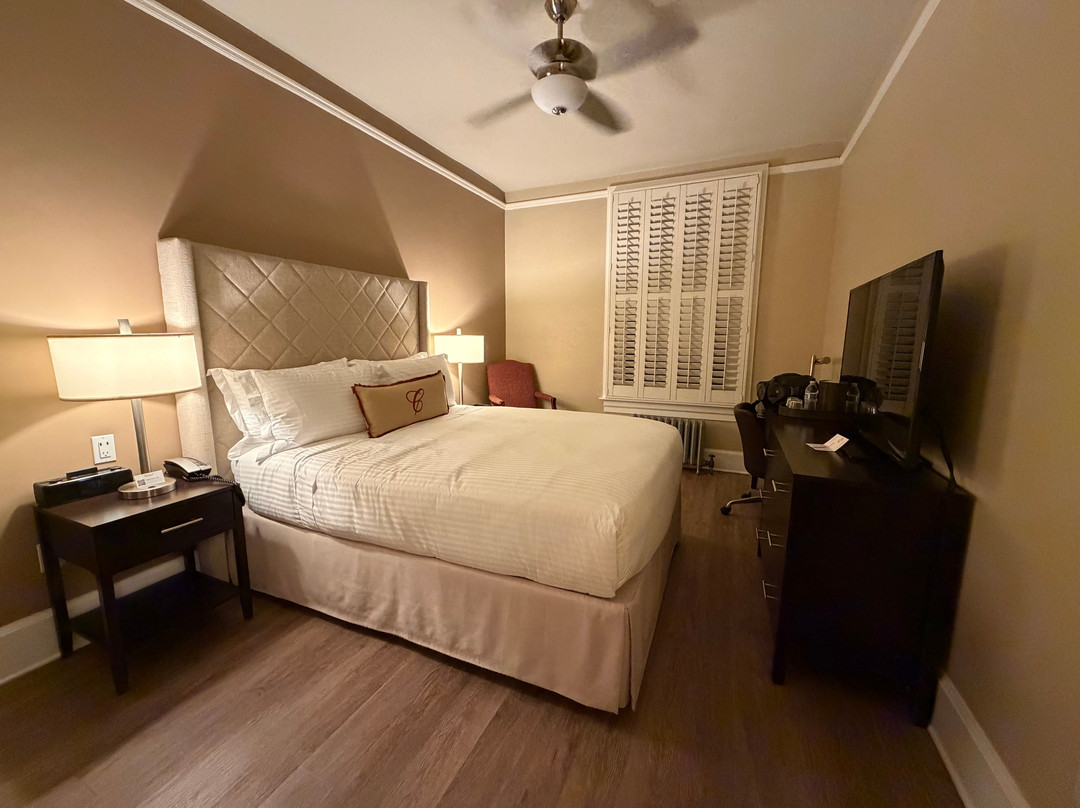 红衣主教酒店主图