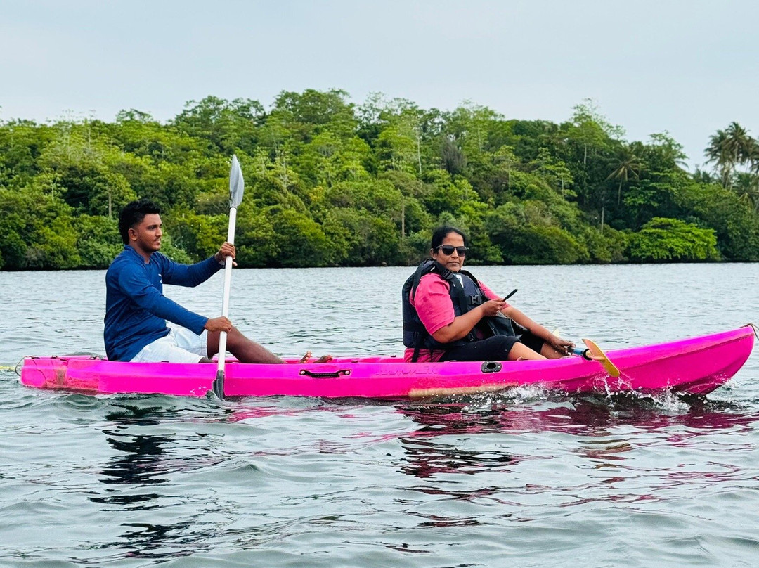 Kayak Advanture Rathgama Lake-Rathgama必去景点