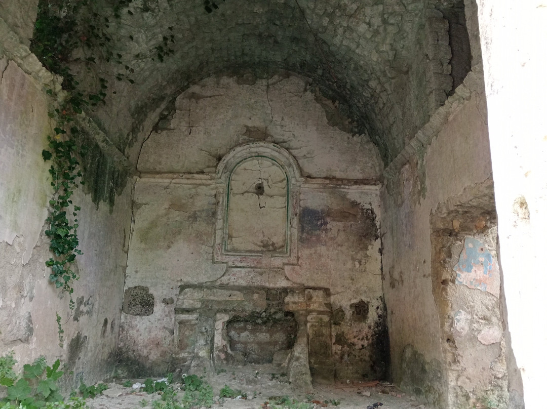 Ruderi della Chiesa di San Carlo-Valle di Maddaloni必去景点