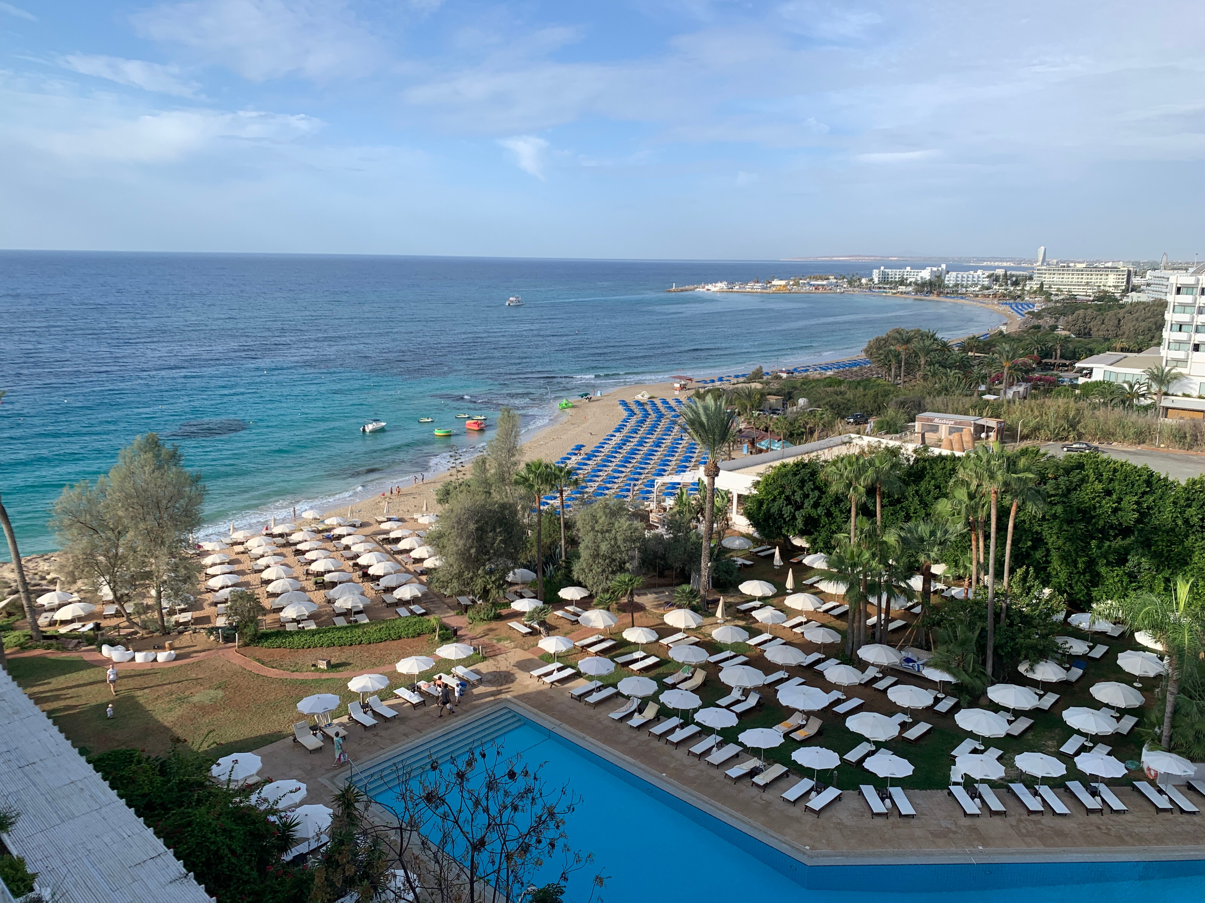 Grecian Sands Hotel-浴室