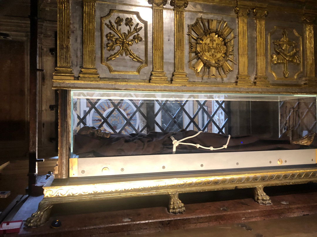 Basilica di San Bernardino-拉奎拉必去景点