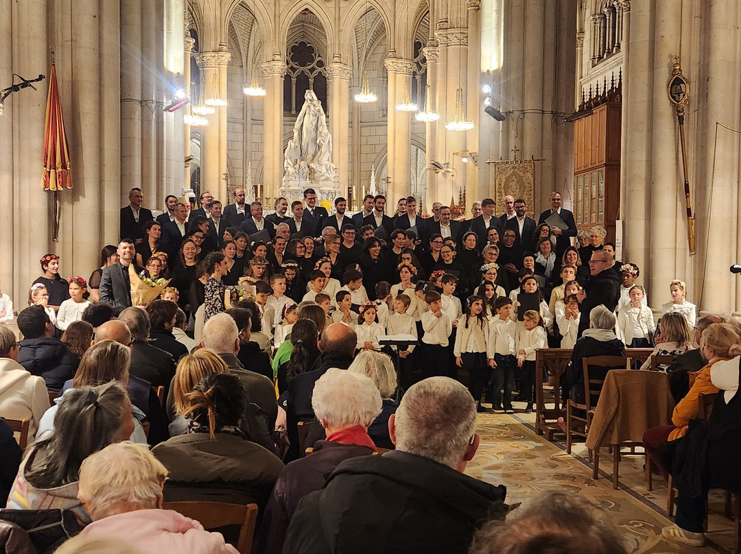Sanctuaire Notre-Dame de Montligeon-La Chapelle-Montligeon必去景点