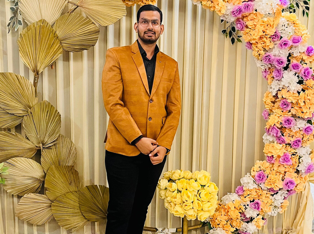 克拉西克财富酒店主图