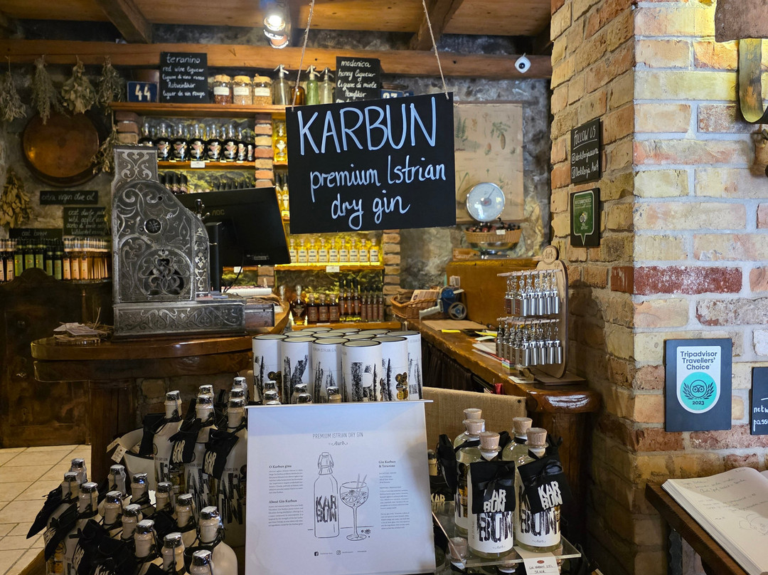 Aura Distillery-Buzet必去景点