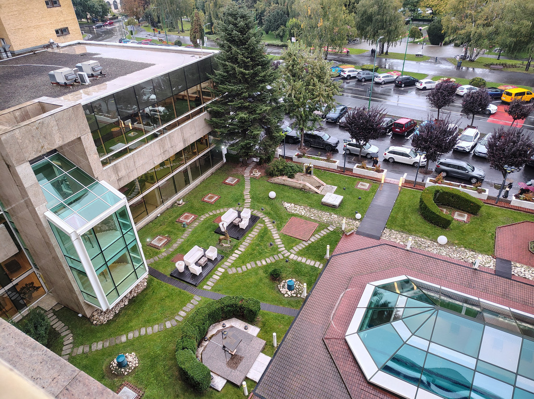 阿罗宫酒店主图