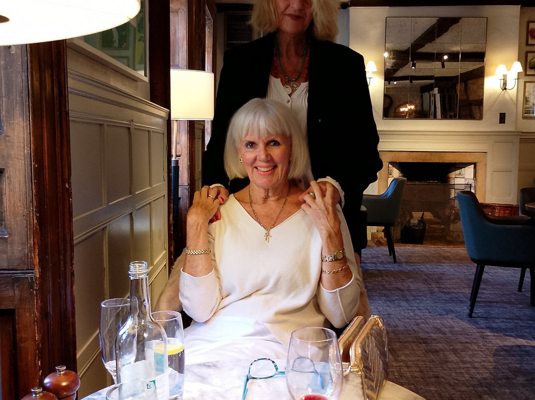 水星布什法汉姆酒店主图