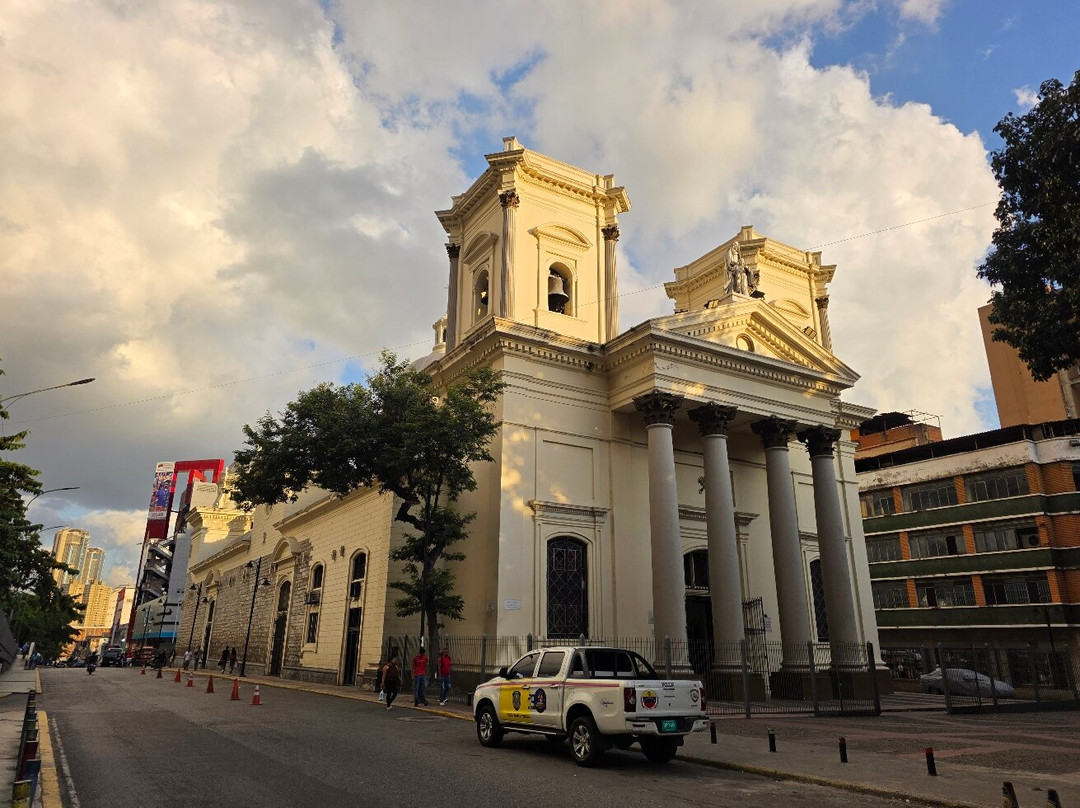 Iglesia de Santa Teresa-加拉加斯必去景点