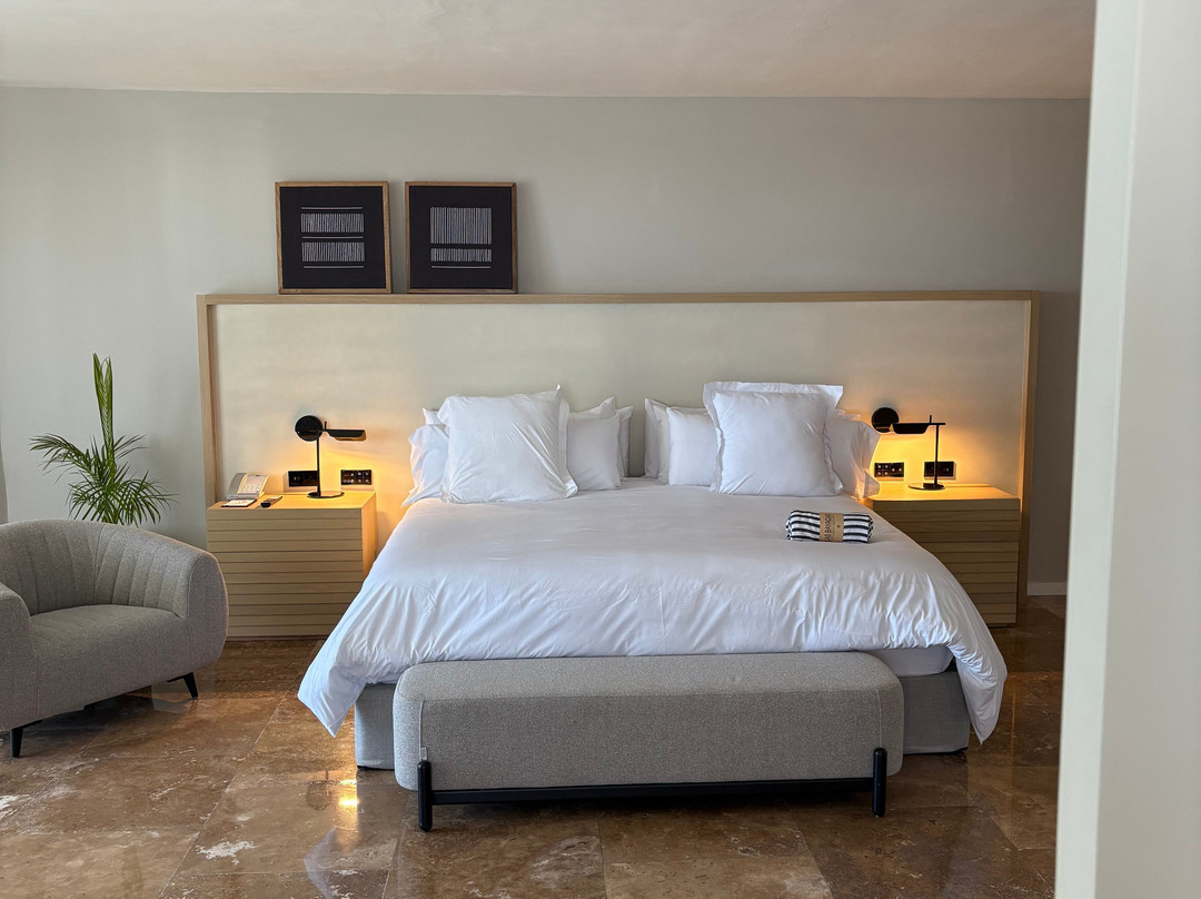 卓越集团女人海滩挚爱酒店-全包式主图