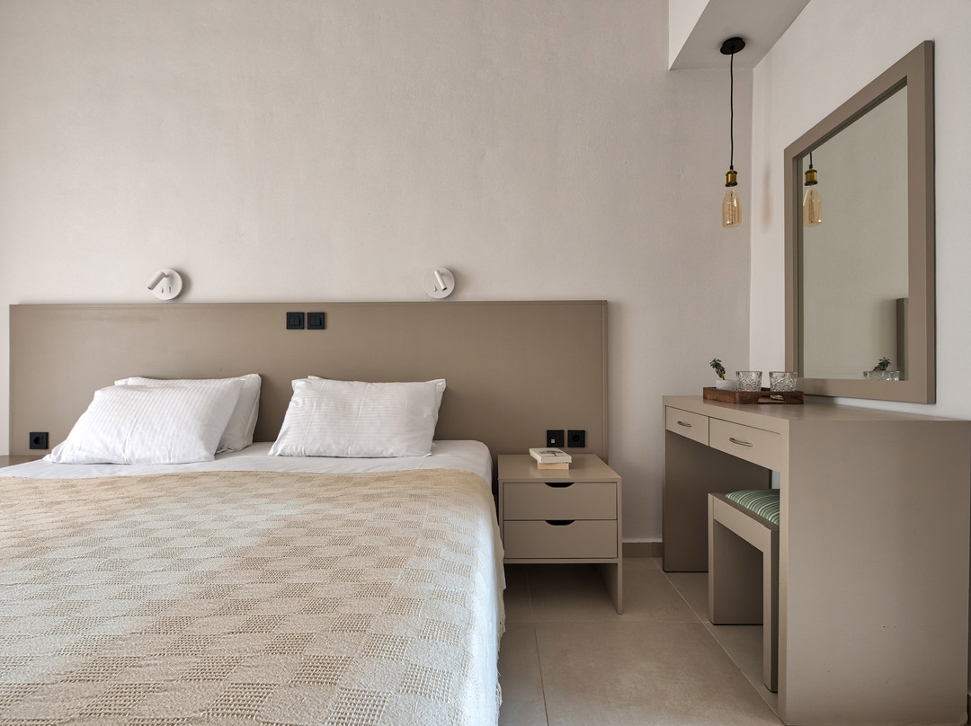 艾克勒索特泽菲罗斯宾馆主图