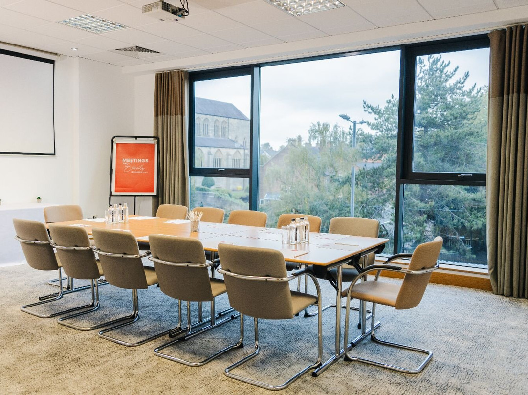 茱莉斯德比旅馆主图