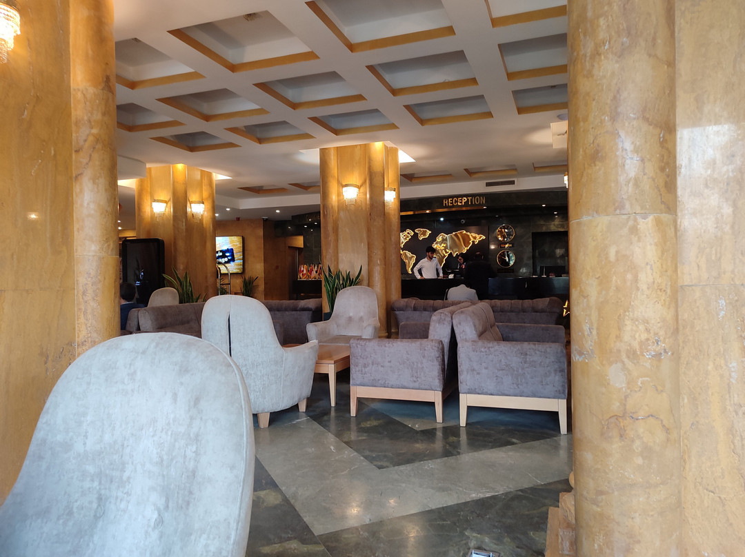 占兰大酒店主图