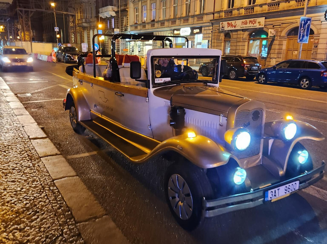 Prague Old Car-布拉格必去景点