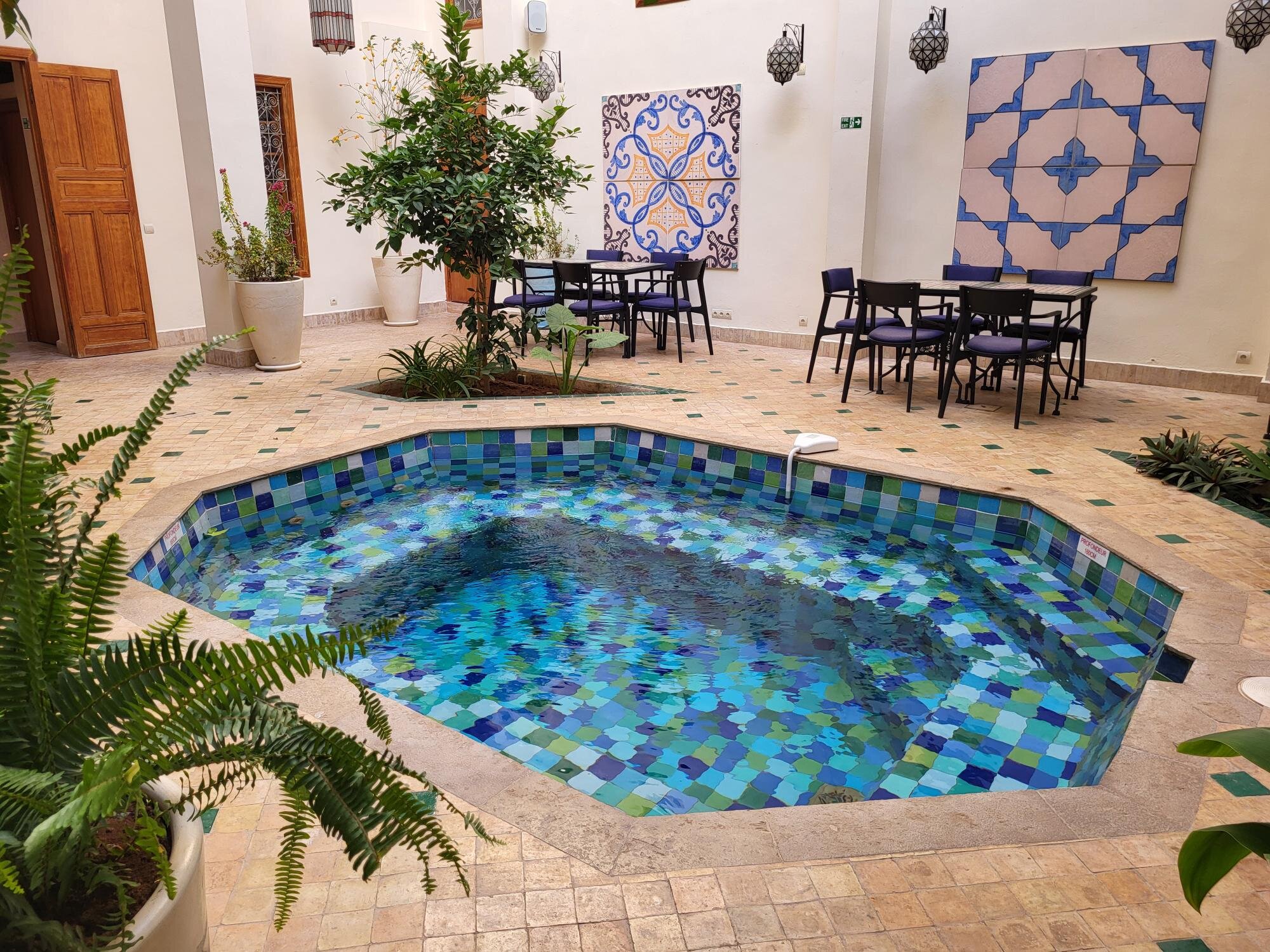 非斯摩洛哥传统庭院住宅-官方