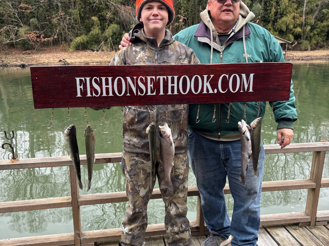 Fish On Set Hook Guide Service-Heber Springs必去景点