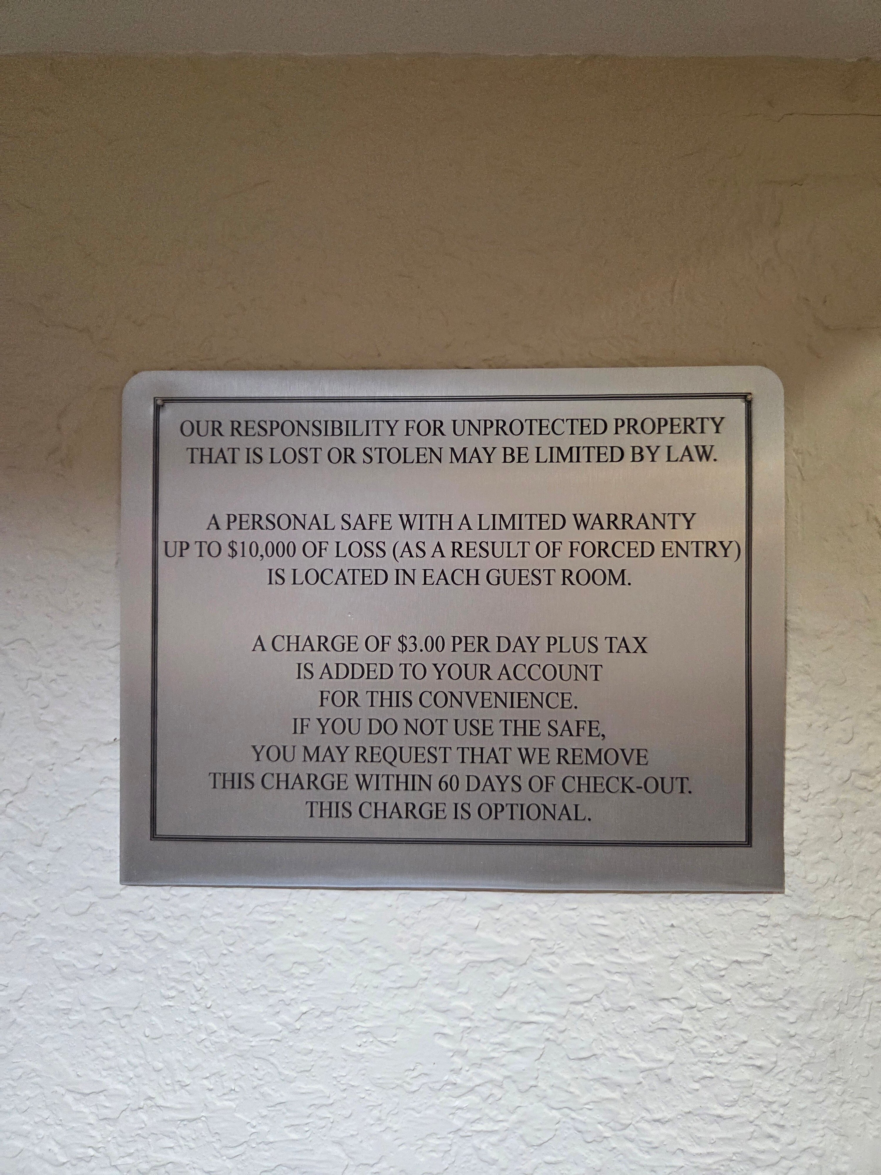 Red Roof Plus + Gainesville-浴室