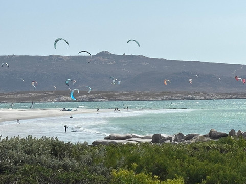 温敦礁湖酒店主图