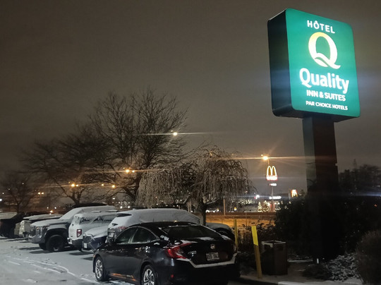 Quality Inn & Suites P.E. Trudeau Airport-Montreal主图
