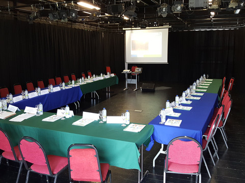 Backstage Theatre-Longford必去景点