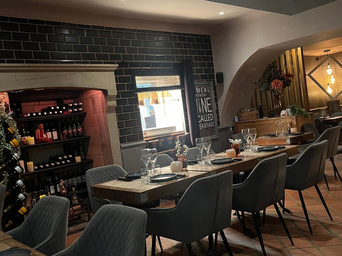 The Curious Fox主图