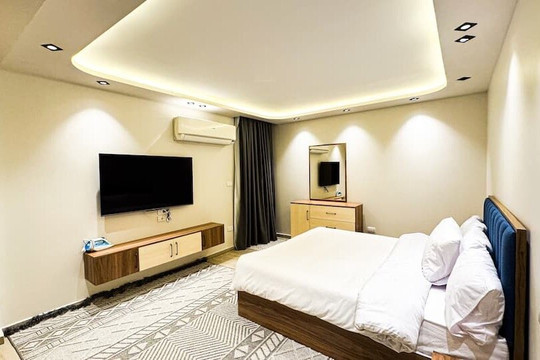 One Bedroom Apartment