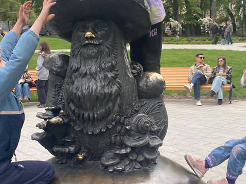 Monument Mashrooms With Eyes-Ryazan必去景点