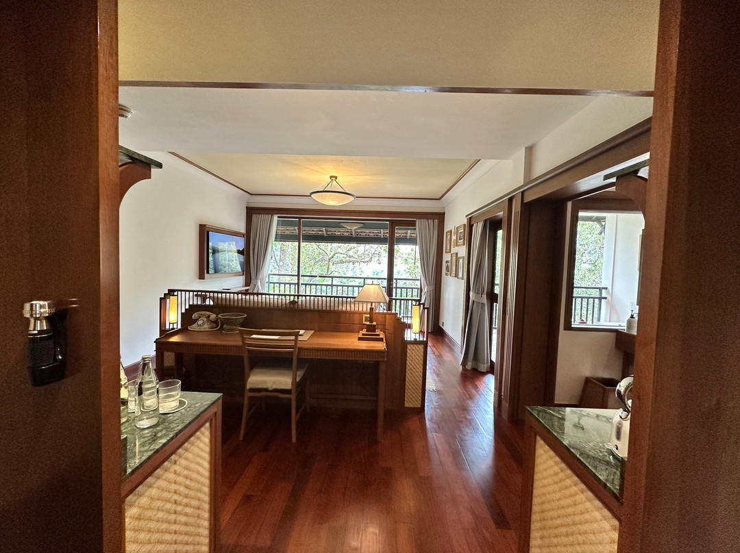 普瓦公馆酒店主图