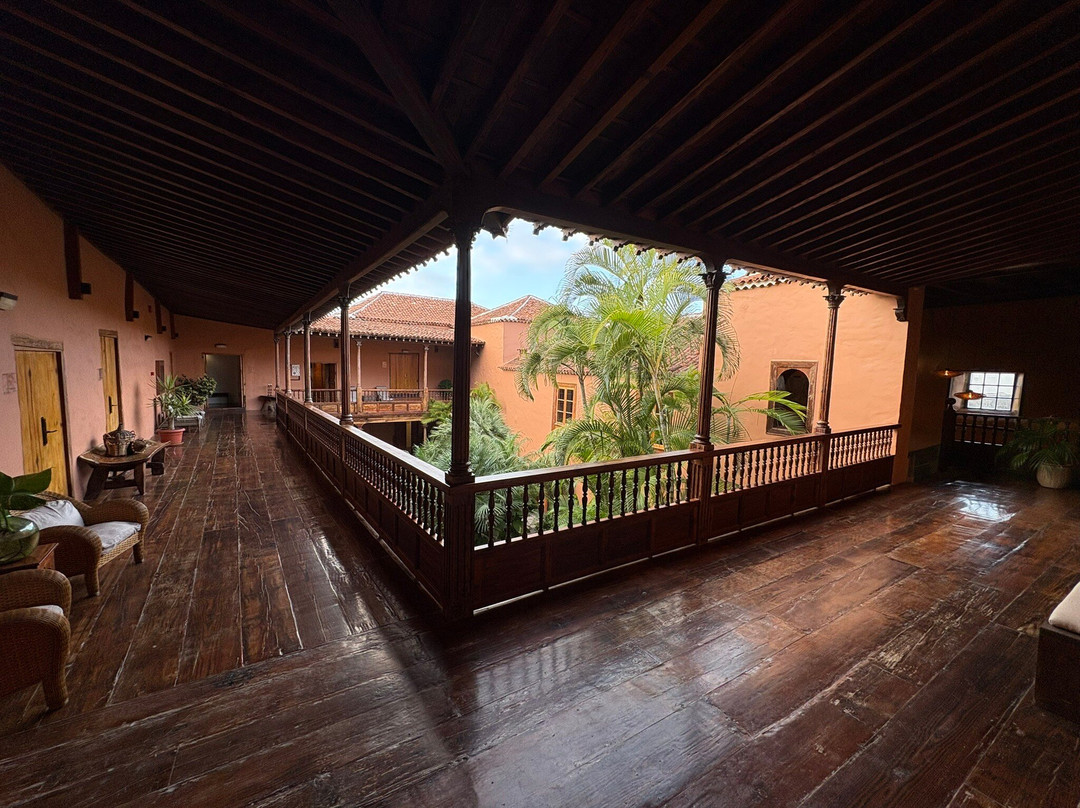 拉昆塔罗哈 LIVVO 酒店主图