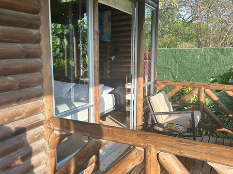 Horizon Hotel & Yoga Center主图