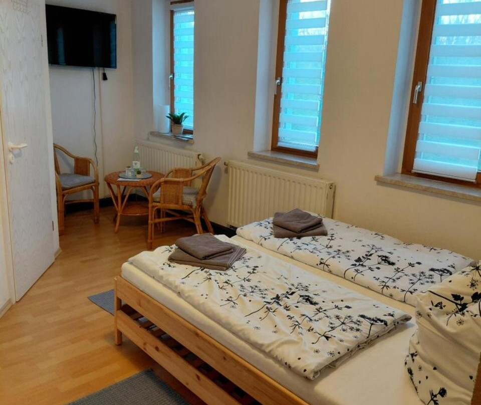 Hohnstein酒店住宿-Einkehr zur Rennstrecke