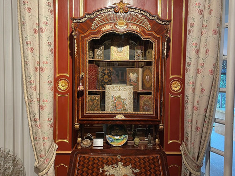 Collezione Cerruti-里沃利必去景点