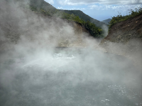 My Island Adventures with Chadi Symes-罗索必去景点