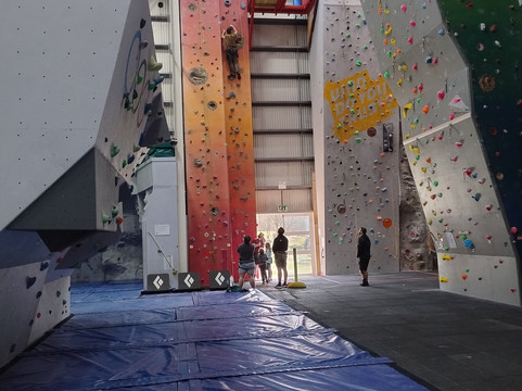 Summit Centre Climbing Wall-Trelewis必去景点