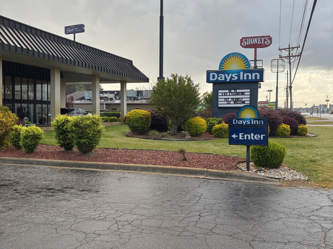 Days Inn by Wyndham Florence/I-95 North主图