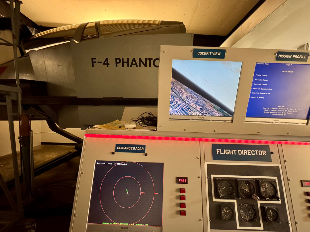 Aerospace Experience Flight Simulators-彼得伯勒必去景点