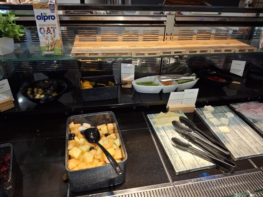 北纽伯里希尔顿逸林酒店主图