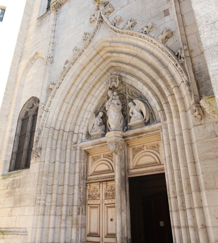 Collégiale Notre-Dame de Dole-多勒必去景点