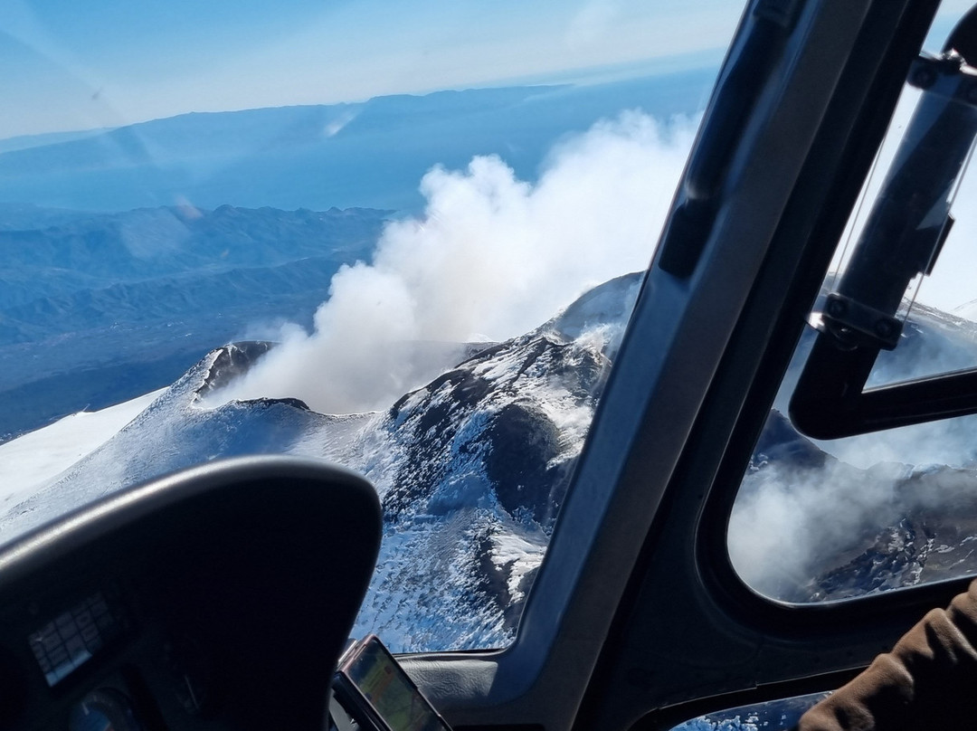 Helijet Tours-陶尔米纳必去景点