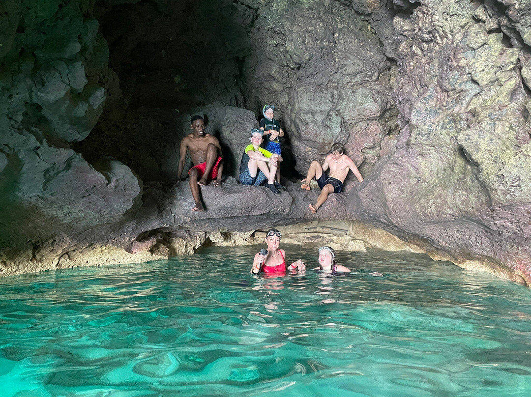 Joseph's Cave-West End必去景点